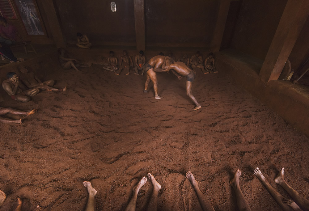 Kushti: The Indian Traditional Wrestling – Photo Series By Dnyaneshwar Prakash Vaidya