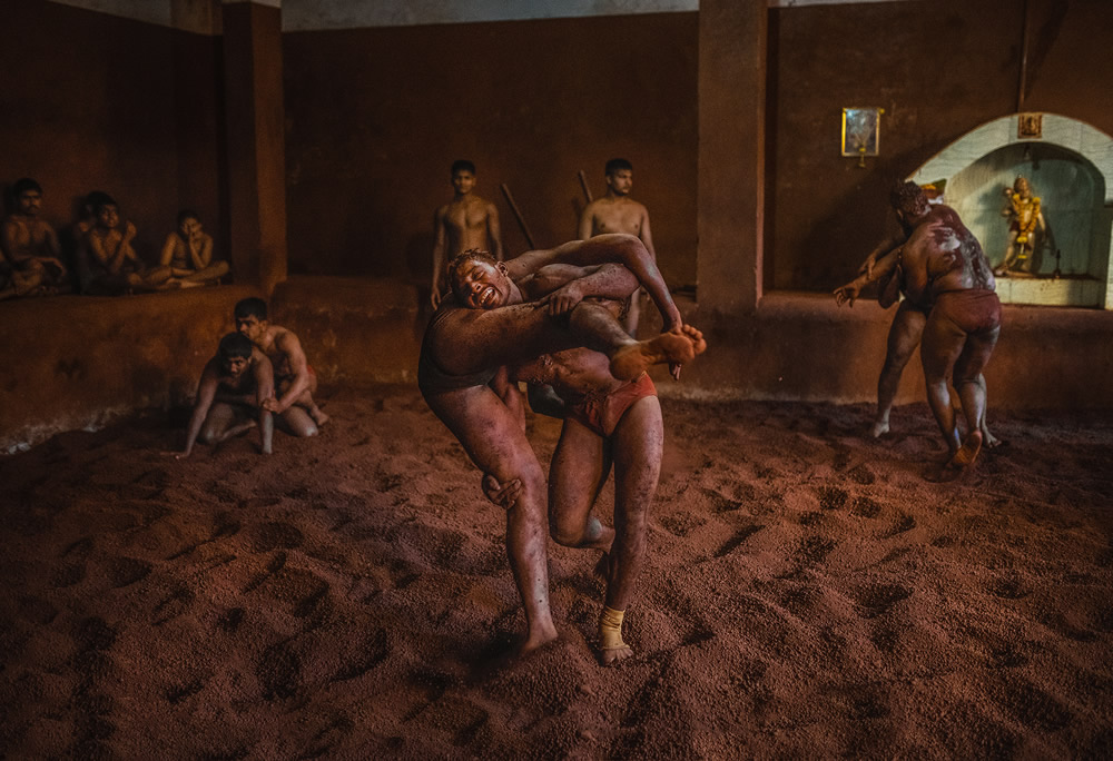 Kushti: The Indian Traditional Wrestling – Photo Series By Dnyaneshwar Prakash Vaidya