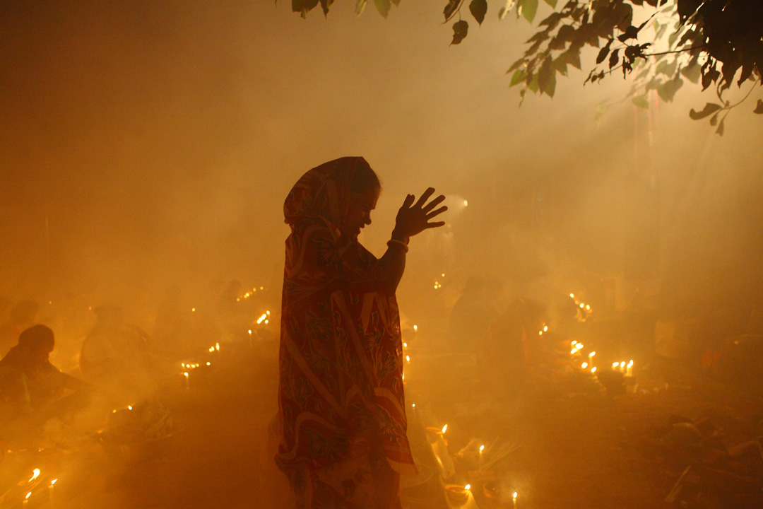 The Face of Faith: Photo Series By Indian Photographer Prashanta Hridoy