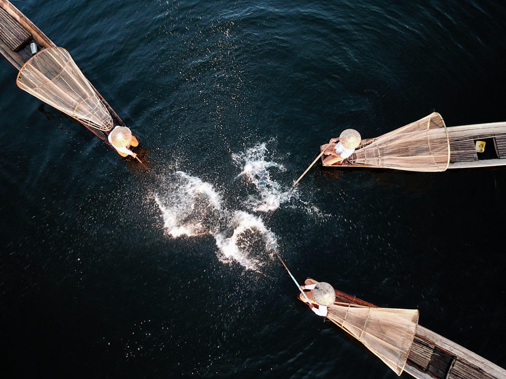 Story Enthusiast Group, First Prize - River Fishing Show by Water Qinghua