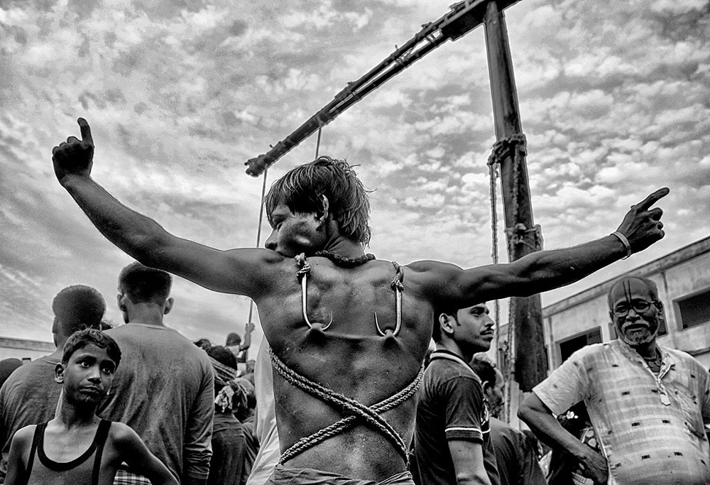 Interview With Indian Documentary Photographer Avishek Das