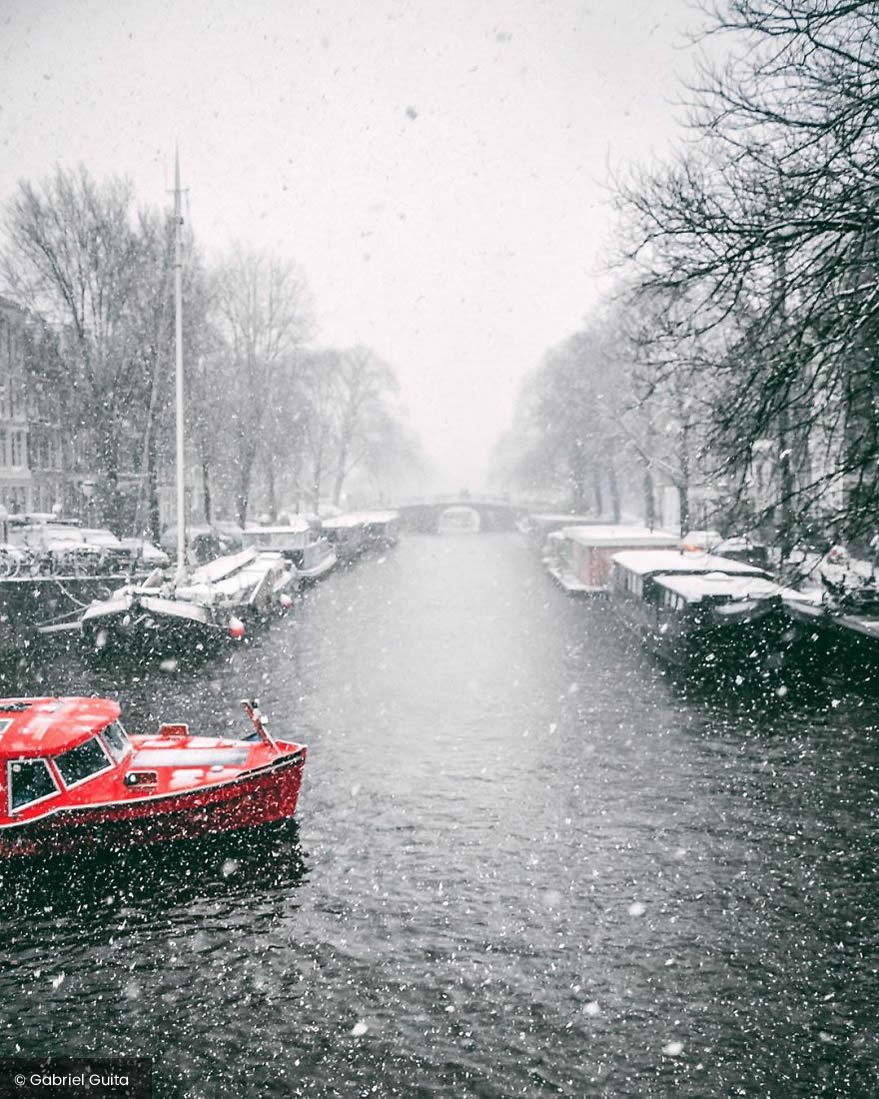 Dutch Photographer Gabriel Guita Beautifully Captured Amsterdam Covered By Heavy Snow