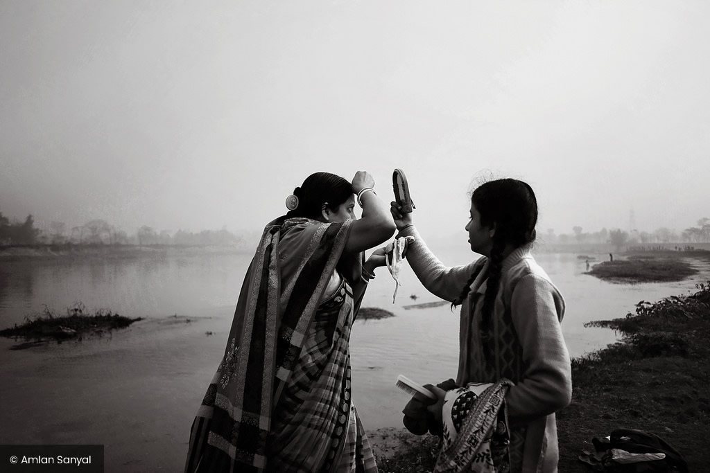 Dolua Mela: Photo Series By Indian Photographer Amlan Sanyal