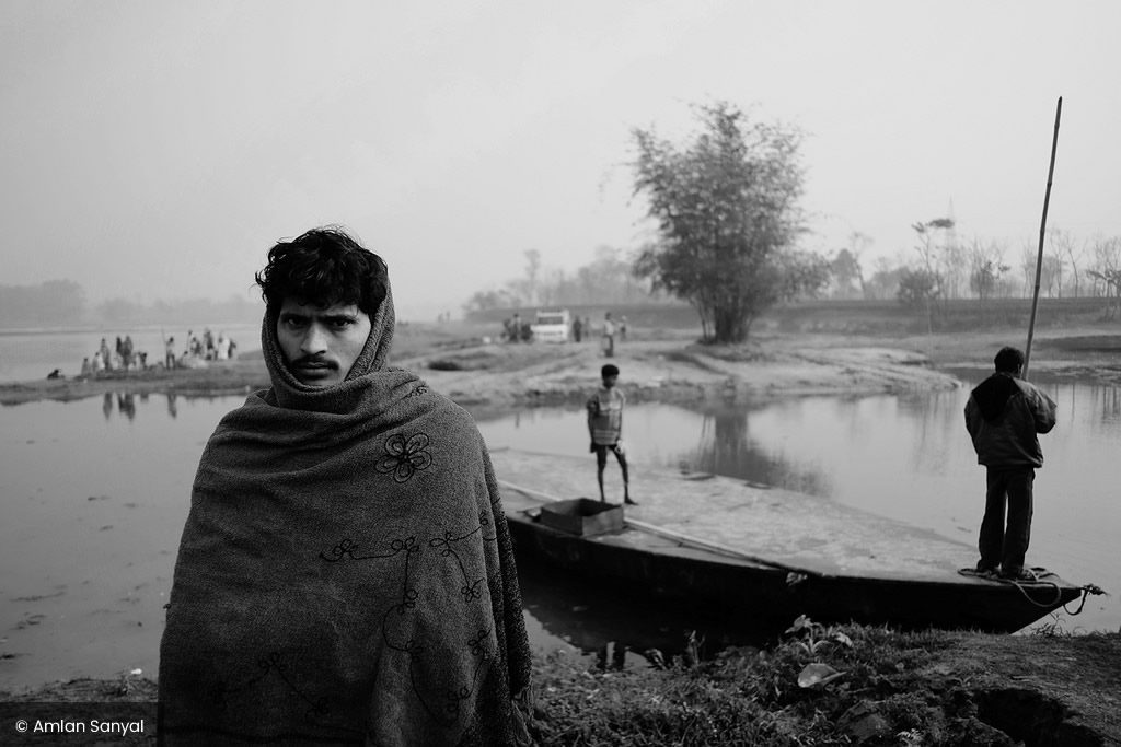 Dolua Mela: Photo Series By Indian Photographer Amlan Sanyal