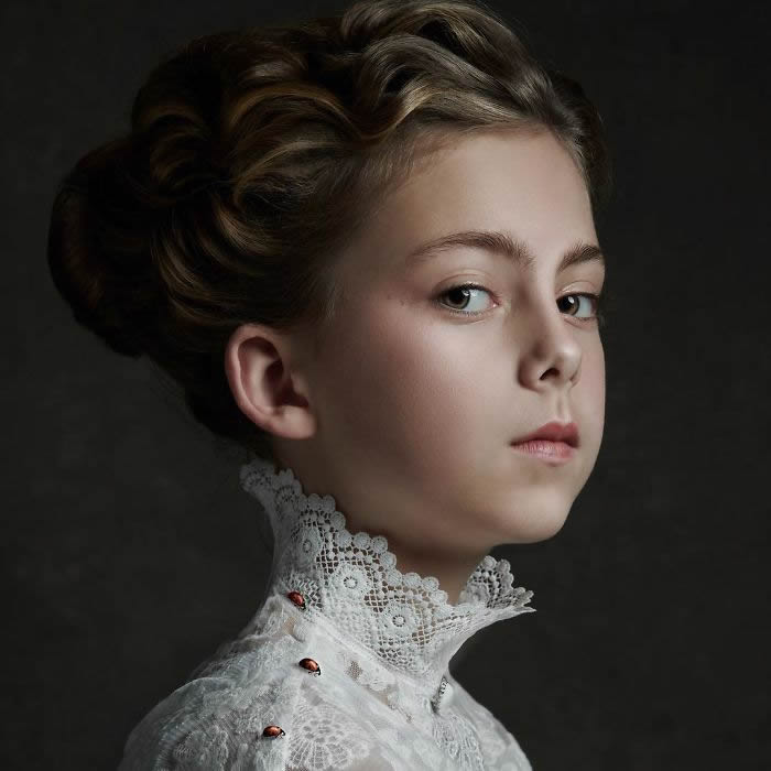 Dutch Photographer Gemmy Woud-Binnendijk Shoots Portraits In the Style Of Classic Paintings