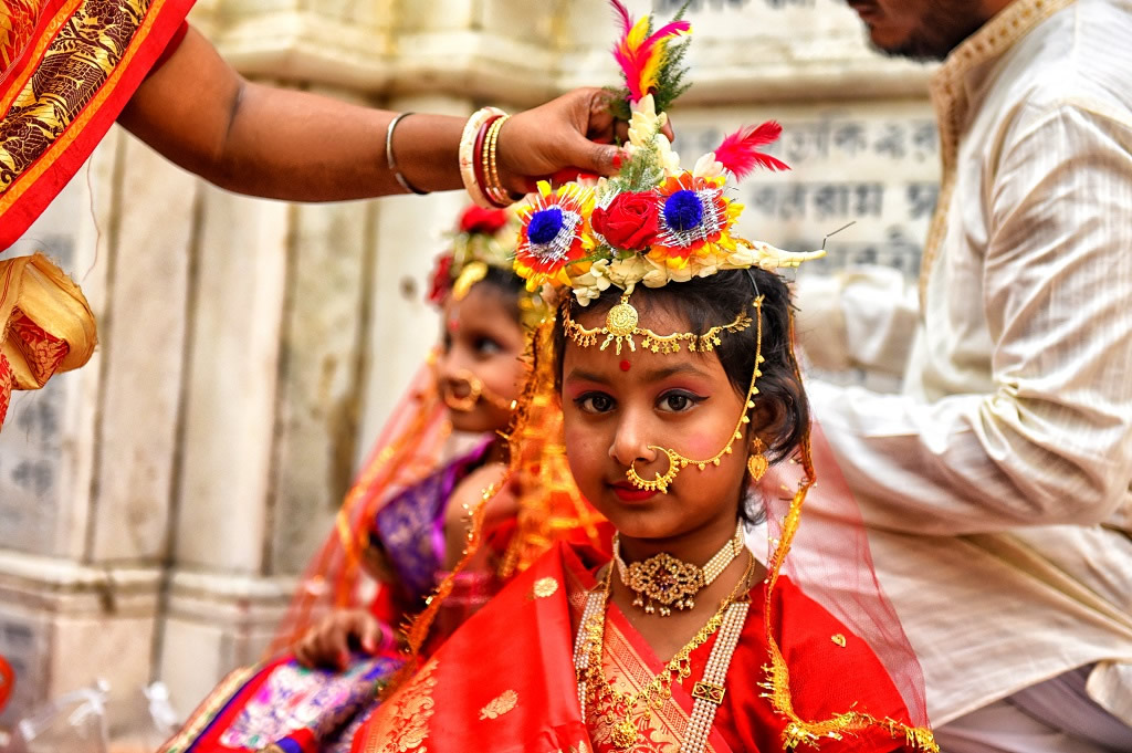 Kumari Puja: Worship Of Unmarried Teenage Girl As Goddess - Photo Series By Avishek Das