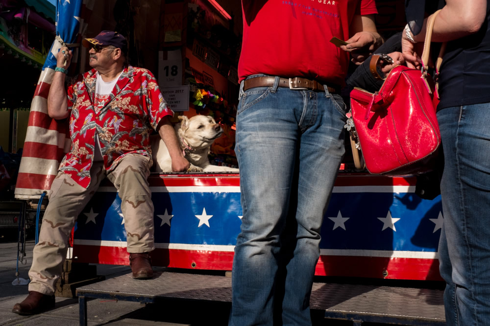 Jeffrey De Keyser – A Human Science Teacher Who Passionate To Capture Decisive Moments In Streets