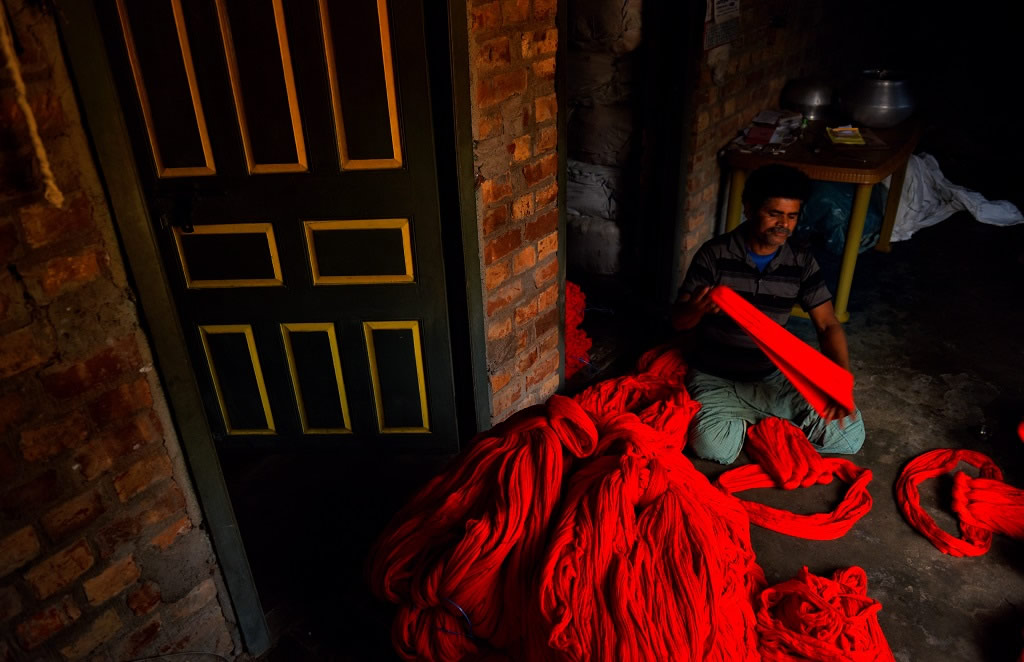 Preparation Of Indian Traditional Dress - Saree: Photo Series By Avishek Das