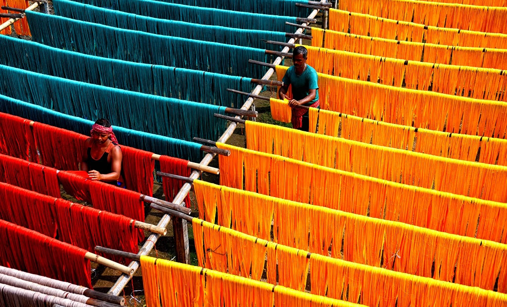 Preparation Of Indian Traditional Dress - Saree: Photo Series By Avishek Das