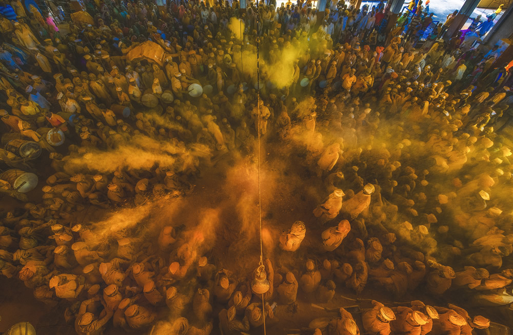 Halidi Festival: Colorful Photo Series By Indian Photographer Dnyaneshwar Prakash Vaidya