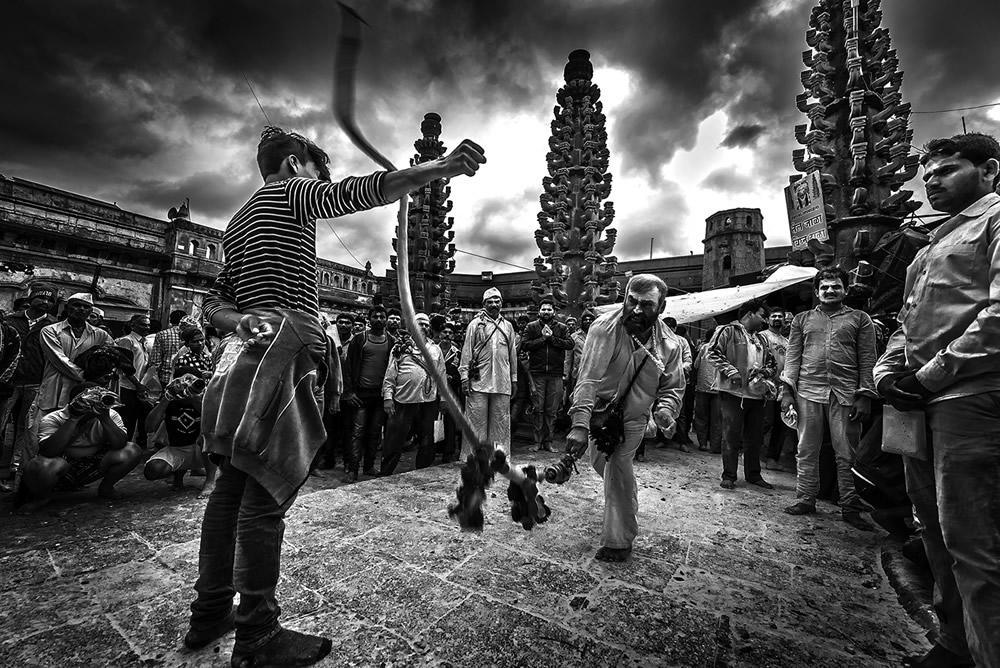 Jejuri - Somvati Amavasya Festival: Photo Story By Indian Photographer Mahesh Lonkar