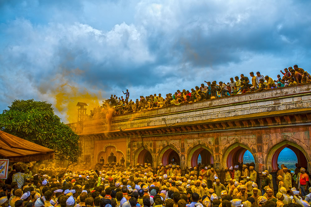 Jejuri - Somvati Amavasya Festival: Photo Story By Indian Photographer Mahesh Lonkar