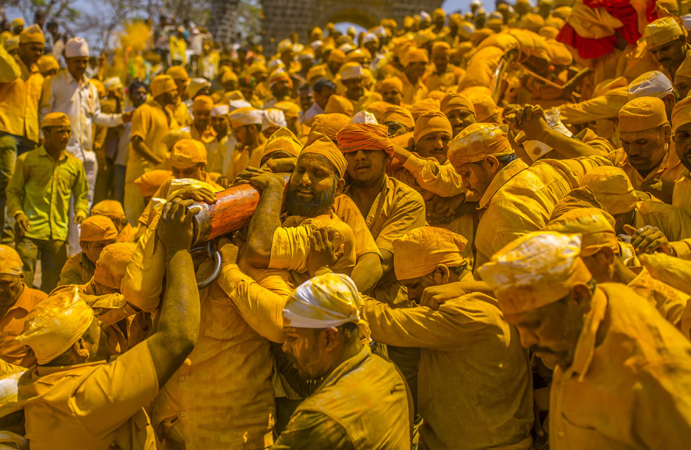 Jejuri - Somvati Amavasya Festival: Photo Story By Indian Photographer Mahesh Lonkar