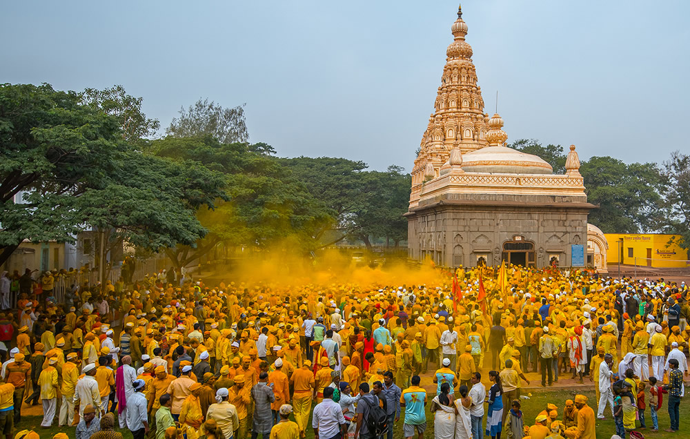 Jejuri - Somvati Amavasya Festival: Photo Story By Indian Photographer Mahesh Lonkar