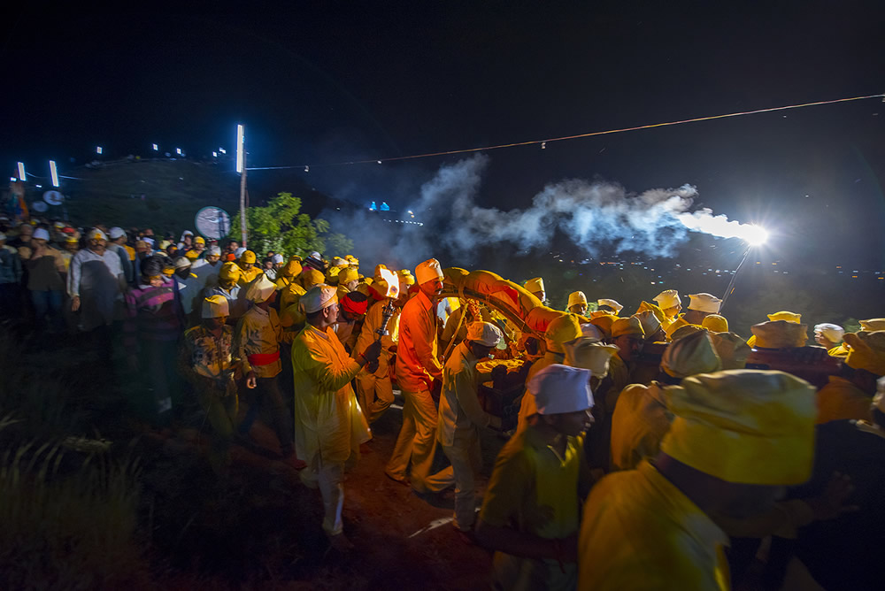 Jejuri - Somvati Amavasya Festival: Photo Story By Indian Photographer Mahesh Lonkar