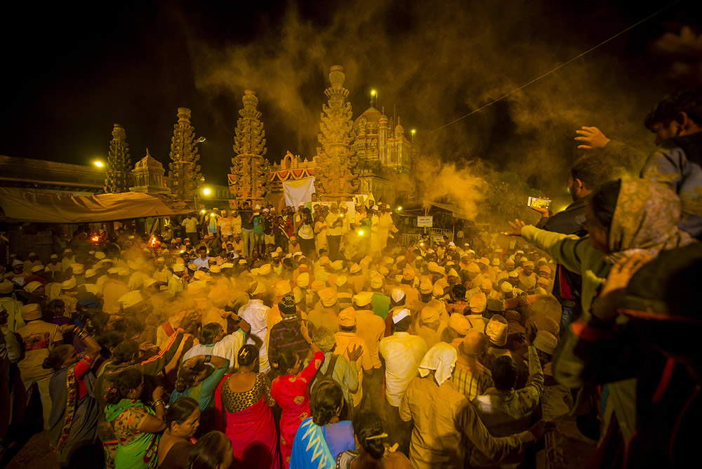 Jejuri - Somvati Amavasya Festival: Photo Story By Indian Photographer Mahesh Lonkar