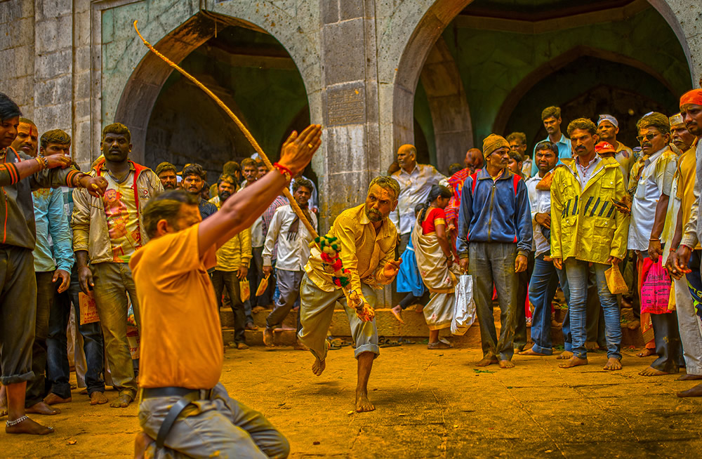 Jejuri - Somvati Amavasya Festival: Photo Story By Indian Photographer Mahesh Lonkar