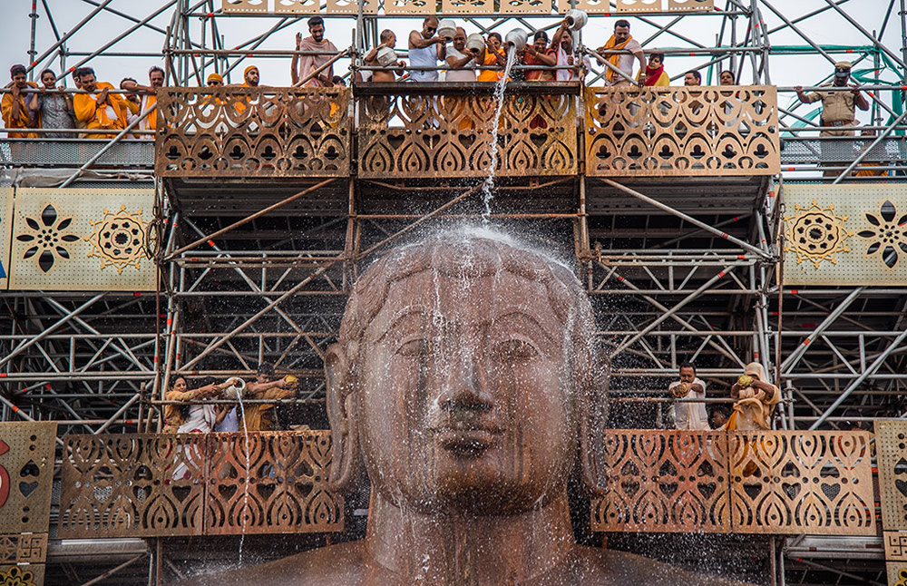 Mahamastakabhisheka at Shravanabelagola: Beautiful Photo Series By Shreenivasa Yenni