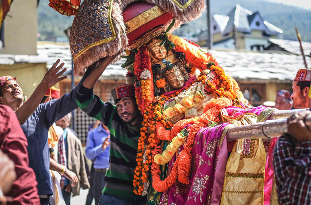 Kullu Dusshera: Photo Series By Indian Photographer Shikha Sood