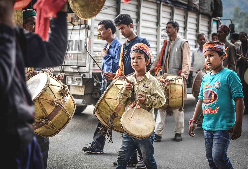 Kullu Dusshera: Photo Series By Indian Photographer Shikha Sood