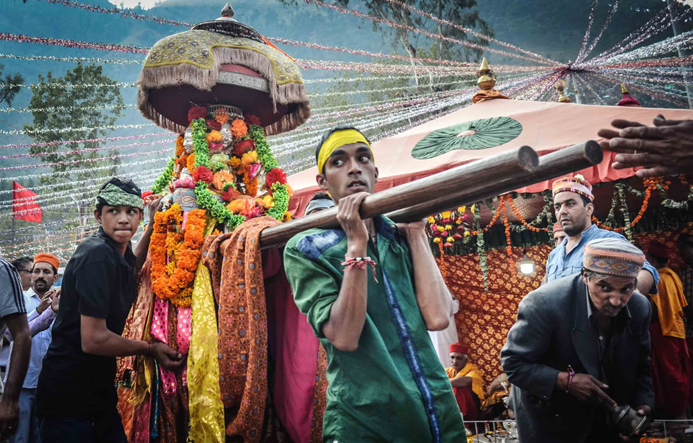 Kullu Dusshera: Photo Series By Indian Photographer Shikha Sood