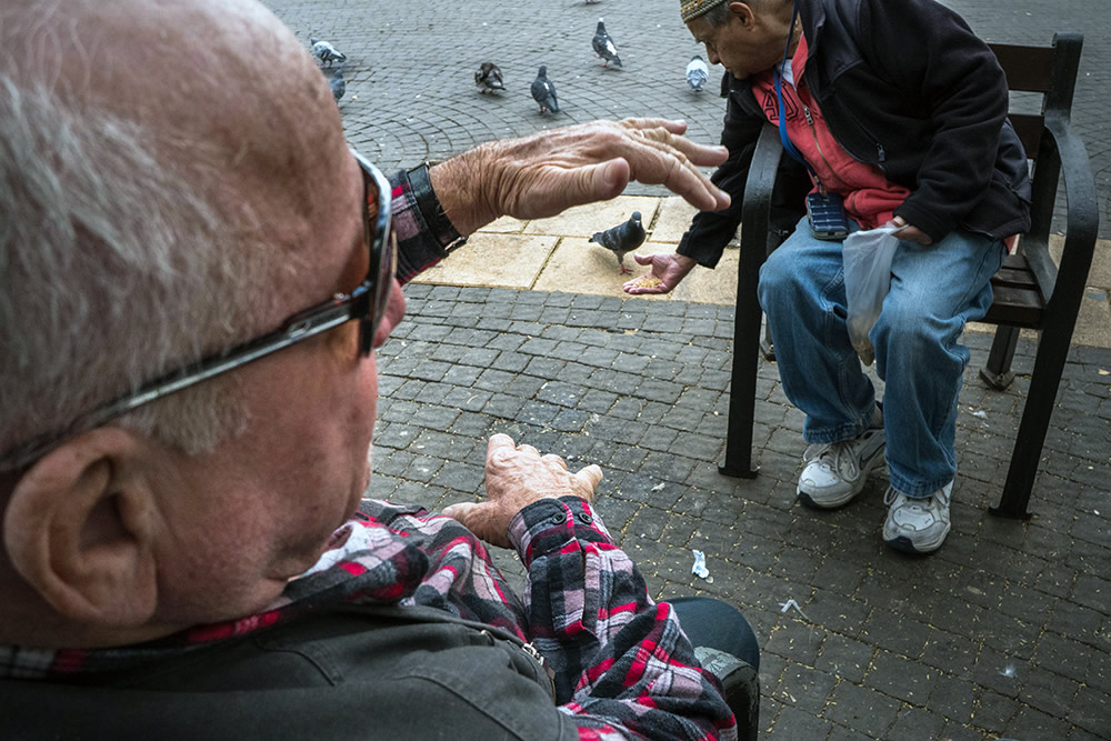 An Interview With Israeli Street Photographer Ronen Berka