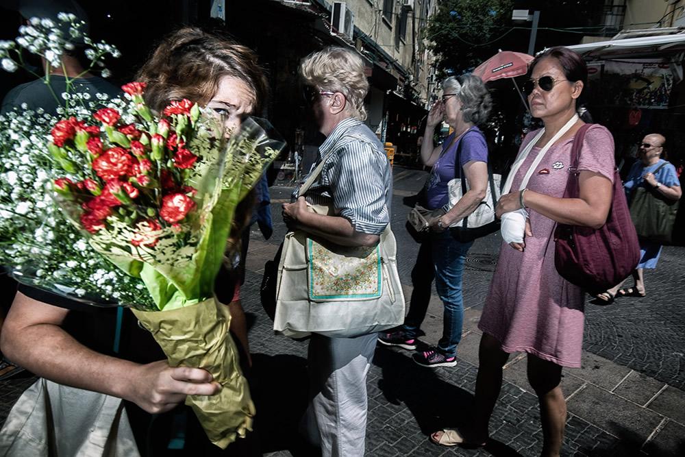 An Interview With Israeli Street Photographer Ronen Berka