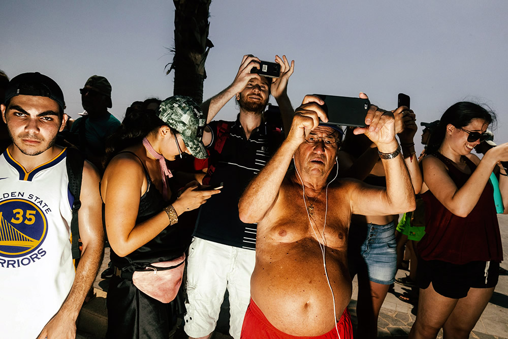 An Interview With Israeli Street Photographer Ronen Berka