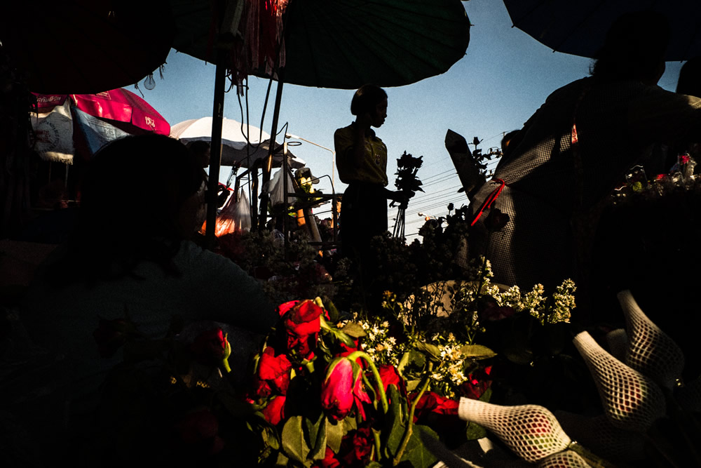 An Amazing Interview With Thai Street Photographer Sakulchai Sikitikul