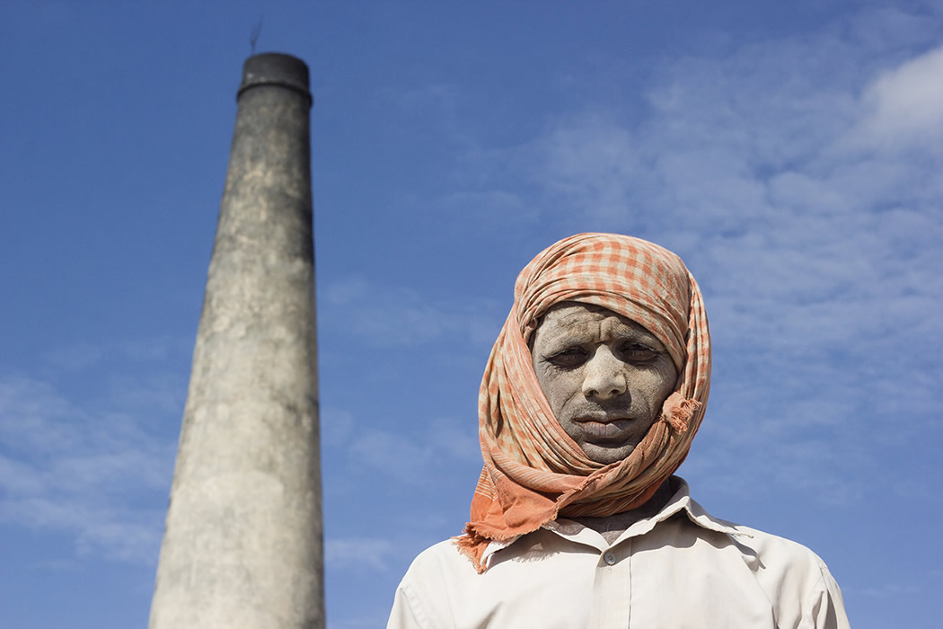 Varanasi’s Brick Kiln Workers: Photo Series By Rajesh Kumar Singh