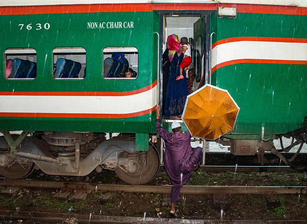 Amazing Interview With Bangladeshi Street Photographer Ab Rashid