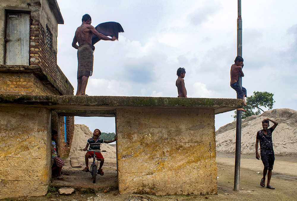 Amazing Interview With Bangladeshi Street Photographer Ab Rashid