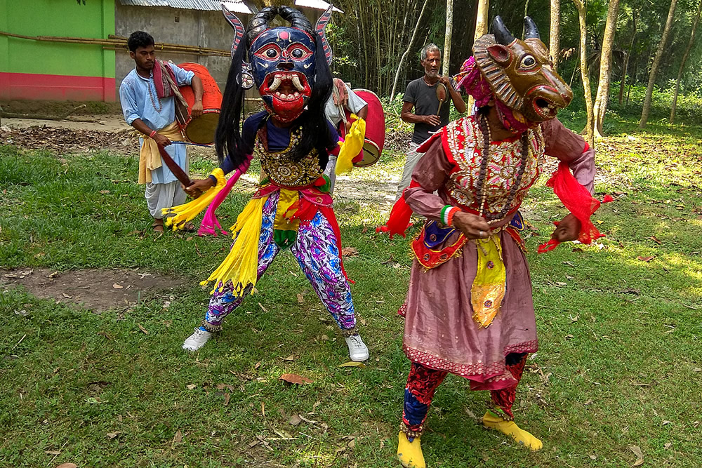 Gomira Dance: Photo Series By Indian Photographer Nilanjan Ray