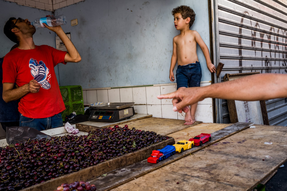 Fantastic Interview With Israeli Street Photographer Sagi Kortler