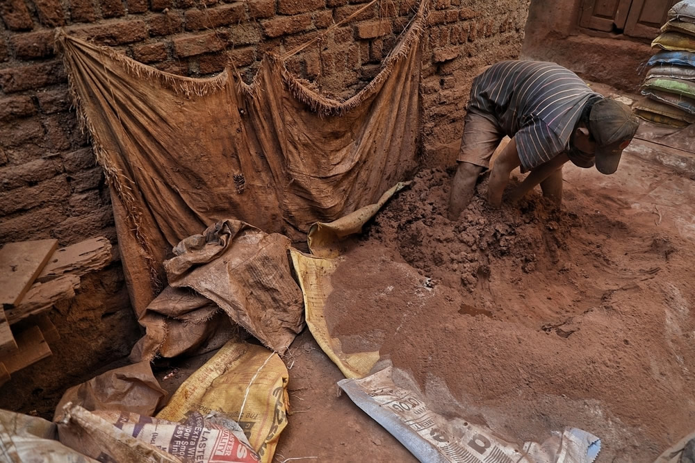 Kumbharwada - The City Of Lamps In Dharavi: Photo Series By Rahul Machigar