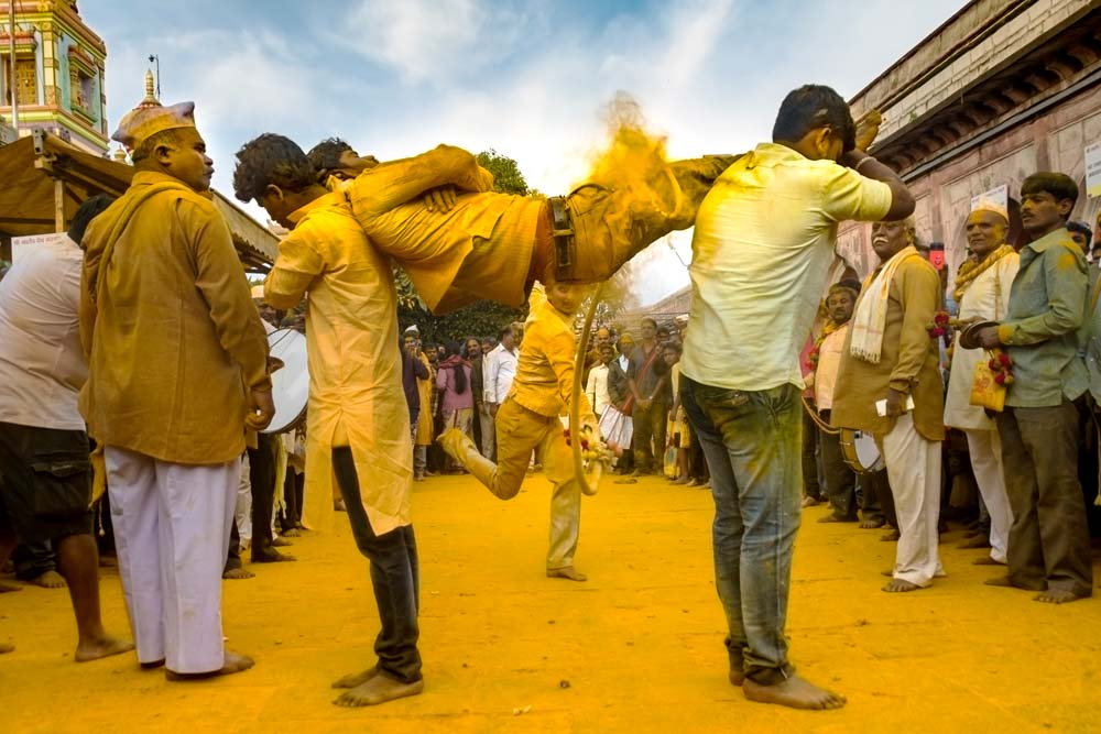 The Golden Festival: Photo Series By Pankaj Narshana