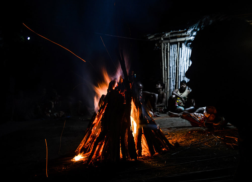 At The Peak Of Devotion: Photo Series By Soumyabrata Roy