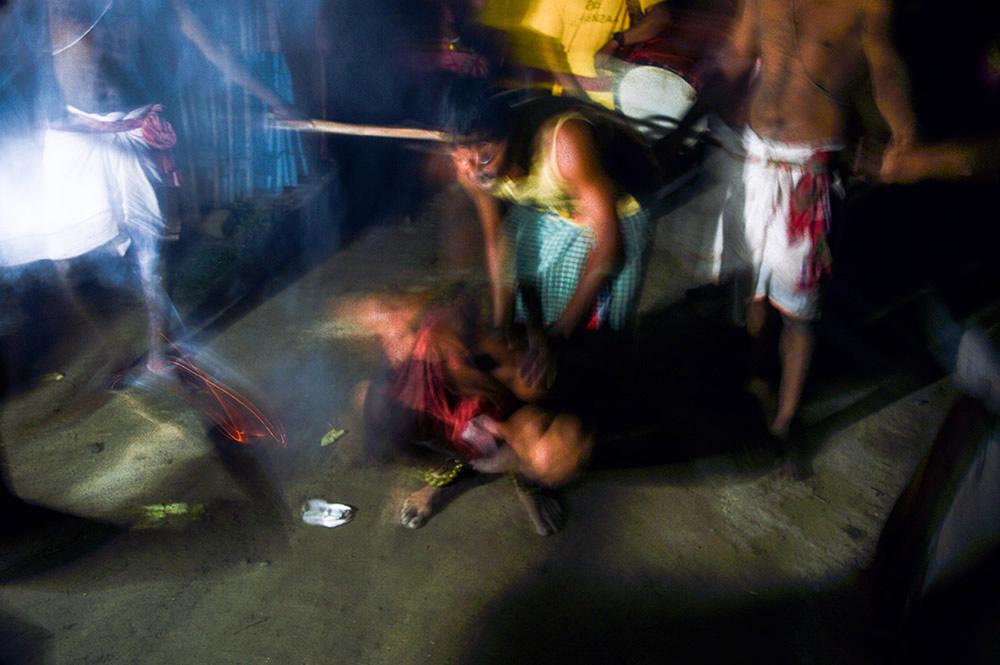 At The Peak Of Devotion: Photo Series By Soumyabrata Roy