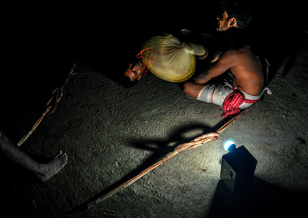 At The Peak Of Devotion: Photo Series By Soumyabrata Roy