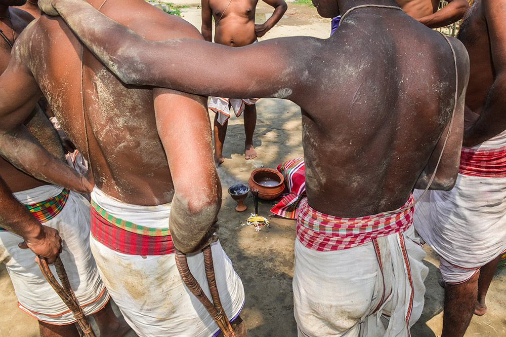 At The Peak Of Devotion: Photo Series By Soumyabrata Roy