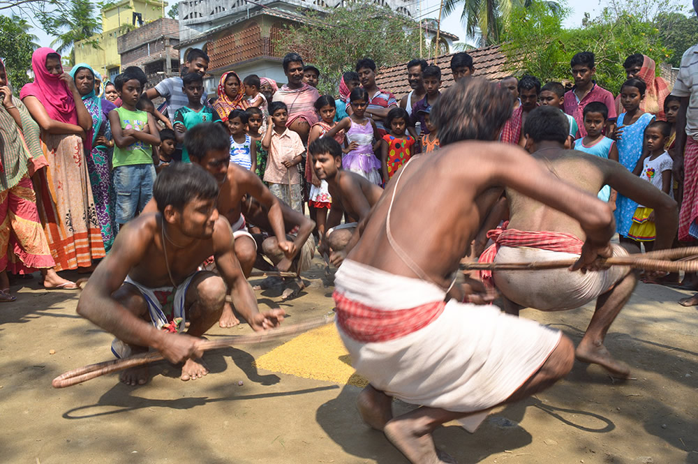 At The Peak Of Devotion: Photo Series By Soumyabrata Roy