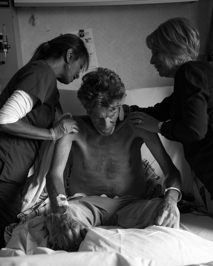 The Last 17 Days Of My Dad’s Life: Heart Touching Photo Series By Josh Neufeld