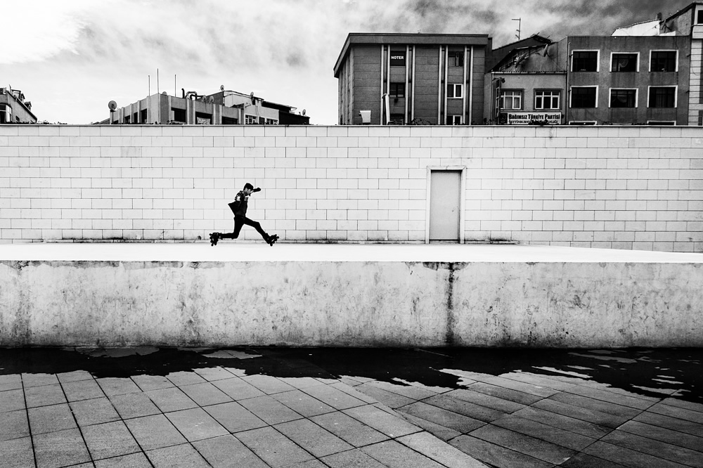 Interview With Turkish Street Photographer Hakan Biyiklioglu