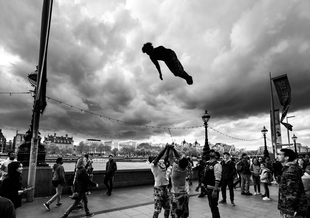 Interview With Turkish Street Photographer Hakan Biyiklioglu