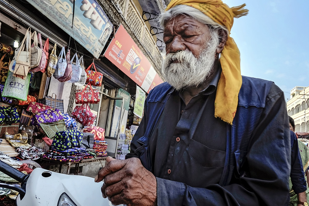 Haridwar – The Gateway to the Gods By Amlan Sanyal