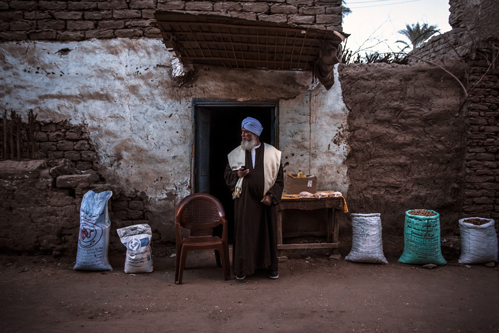 Life In Hidden Streets By Egyptian Photographer Ahmed Mustafa