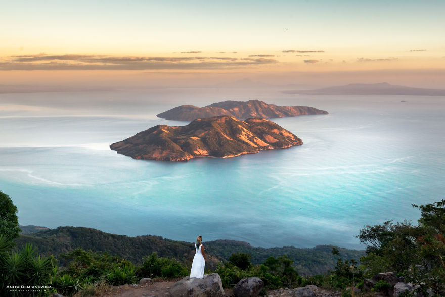 Photographer Anita Demianowicz Traveled Around The World To Take Photos Of The Beautiful Sunsets And Sunrises