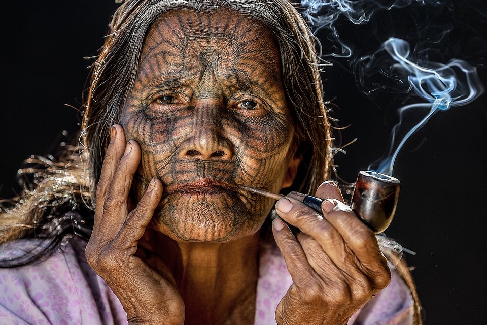 Old woman- The Best Photos of Women