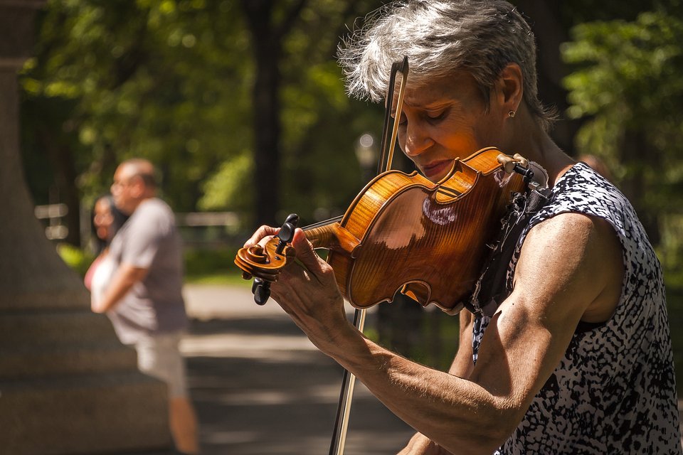 The violinist- The Best Photos of Women