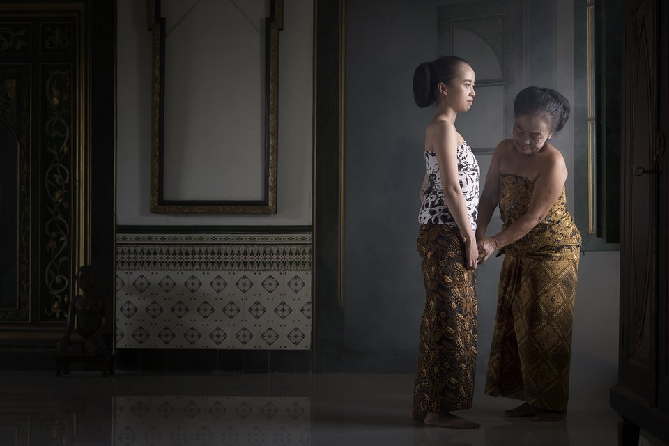 Using Javanese clothes- The Best Photos of Women